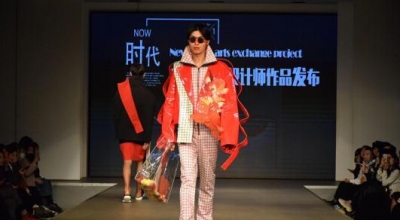 中英大學生同臺“秀”服裝 展現文化交流成果